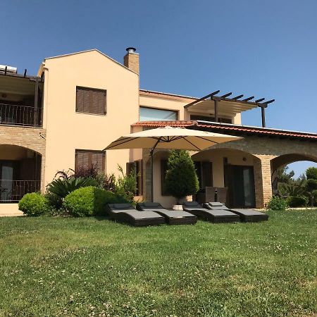 M Varkes Villa Nea Moudania Exteriér fotografie
