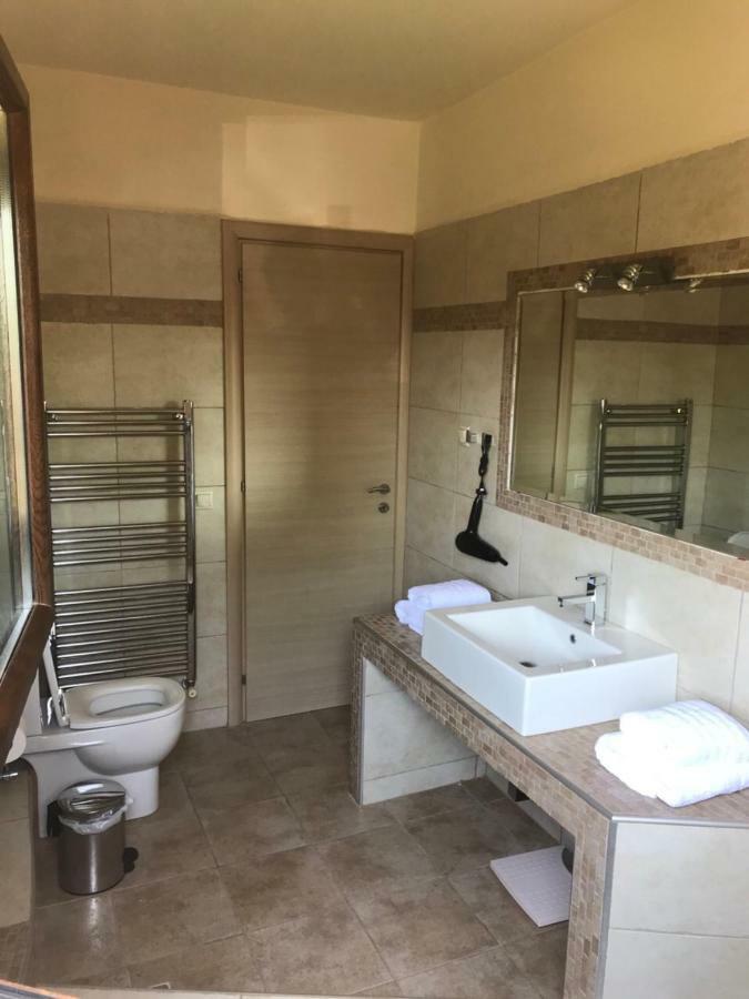 M Varkes Villa Nea Moudania Exteriér fotografie