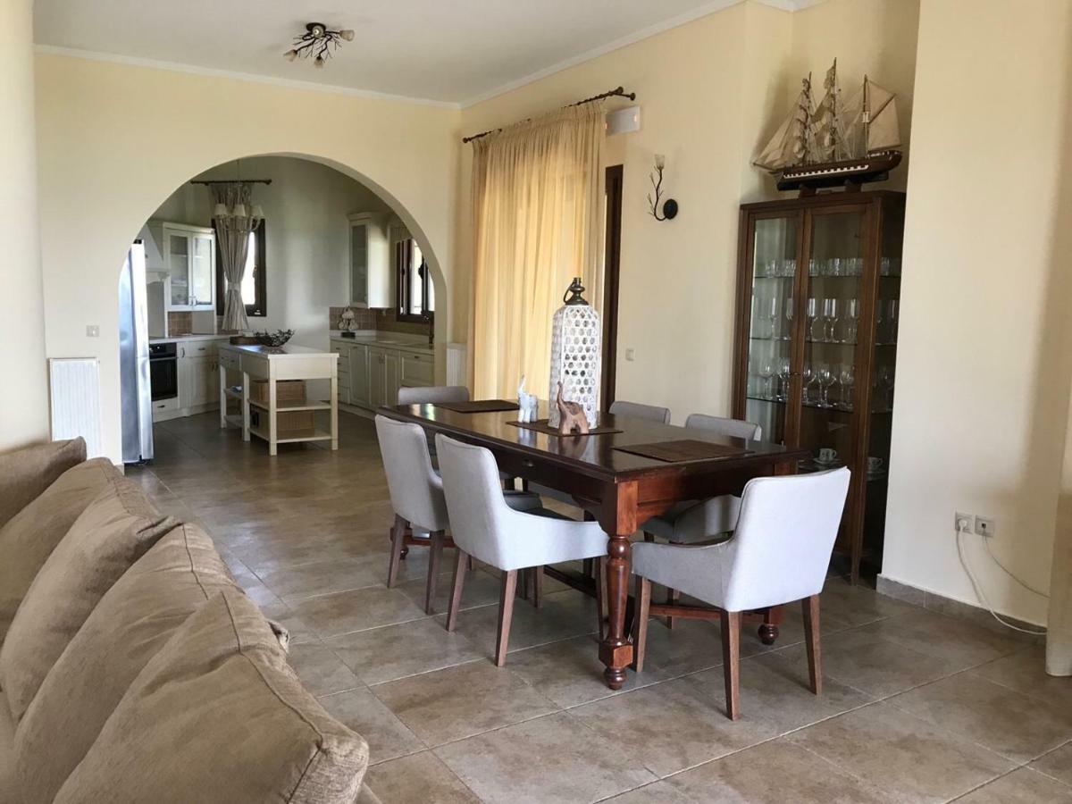 M Varkes Villa Nea Moudania Exteriér fotografie