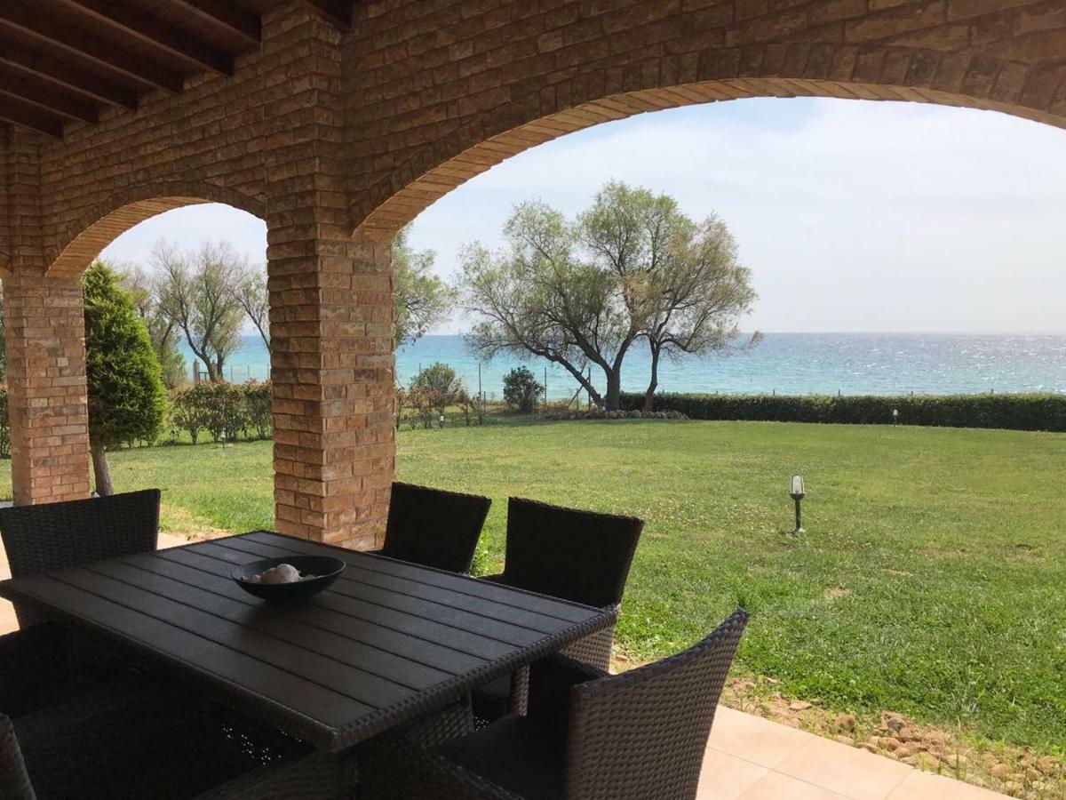 M Varkes Villa Nea Moudania Exteriér fotografie